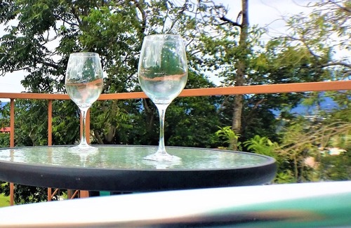 Guachipelin Apartamento | #2 Container Studio / 1BA, Great View & Location!
