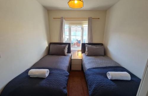 Tyrrelstown Casa | 2 Cosy Bedrooms in a 3 Bed Home