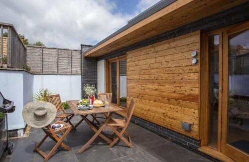 Stoke Gabriel Casa | 2 Dart