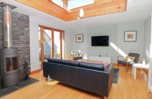 Stoke Gabriel Casa | 2 Dart