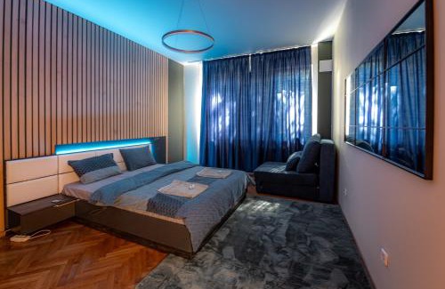 Sofia City Center Apartamento | 2 DeLuxe Apartments, Top Center Free Parking, 4 BDR