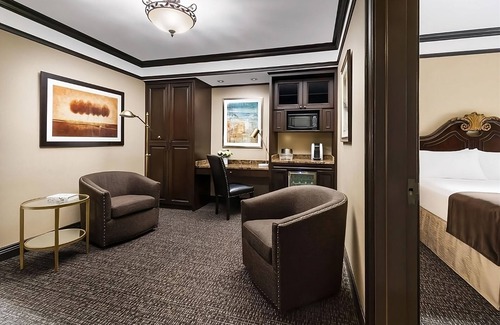 Central Park West Hotel | 2 Deluxe Suite Two Queen Beds at The Lucerne Hotel!
