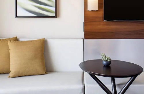 Waikiki Hotel | 2 Double Beds Room, Hilton Waikiki, Walk to Waikiki Beach, Rooftop Pool