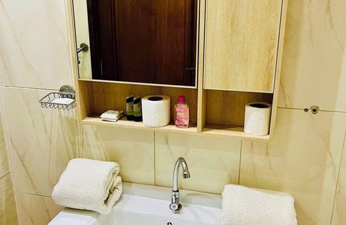 Ouakam Cama Y Desayuno | Two-bedroom suite