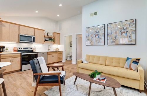 Greenwood Apartamento | 2-East Nash Gems! Walk to Coffee