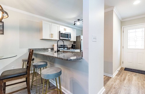 Southeast Raleigh Casa | 2 ensuite townhome in Raleigh -starts at 2.8k/month