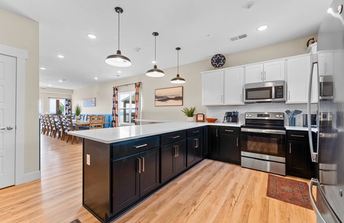 Branson Casa | Epic Homes | Sleeps 46 | Hot Tubs | Gas Grill