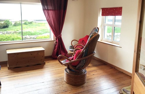 Tullaghan Cabaña | 2 FISHERY COTTAGES, pet friendly in Bundoran, County Donegal