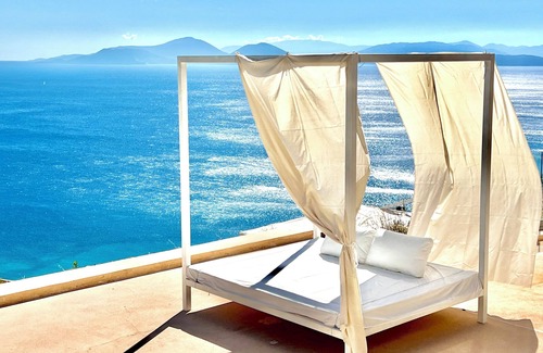 Vassiliki Villa | Encantadora villa frente al mar 50m con piscina privada