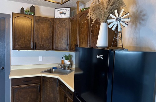 Springville Casa | Guest house. 2br, 1bath, 3 beds. Sleeps 4