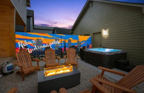 Indianapolis Casa | 2 Homes in 1 2 SPAs Sleeps 16 Near Downtown