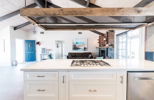 Mariposa Casa | *2 Homes* Moon Ranch & Little Moon Carriage House-Views Hot Tub-Yosemite Gateway