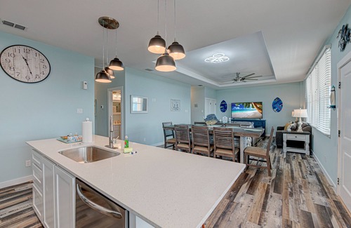 Port Aransas Casa | 2 Homes- Perfect location for large families or groups. Pool, Walk to BEACH