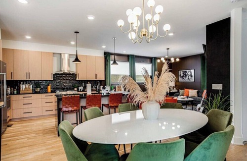 Edgehill Casa | 2 Homes w/Rooftops & City Views