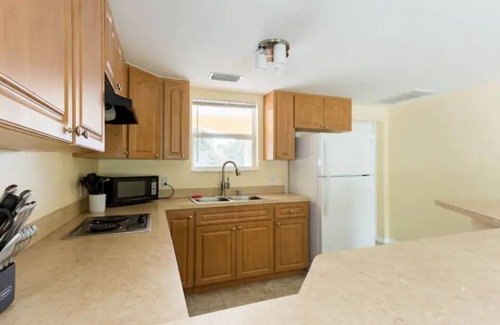 Brandon Casa | 2 houses 5bed 4bath heated pool prime location