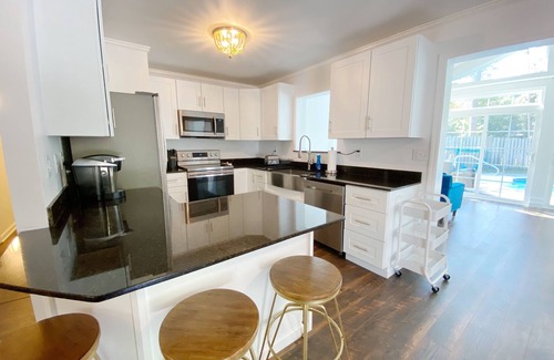 Myrtle Grove Casa | 2 HOUSES!! Dreamy Villa & Tiny House! Large pool!