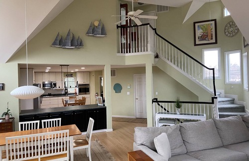 Villas Casa | 2 houses from Delaware Bay water views & hot tub