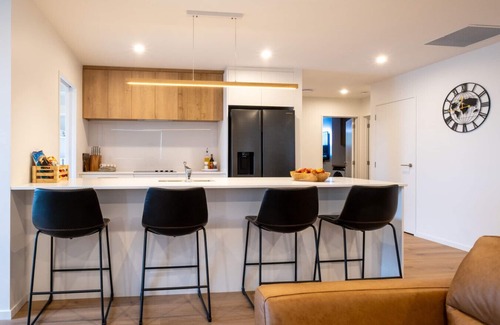Prebbleton Apartamento | 2 Houses | Games Rooms | Walking distance to shops