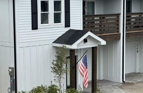 Whalehead Beach Condominio | “2 Impulsive” Luxury Condo Steps from the beach in the Beach Club at Whalehead