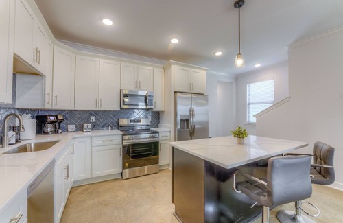 Downtown Memphis Casa | 2-in-1 Home! Entire Duplex for Your Private Stay