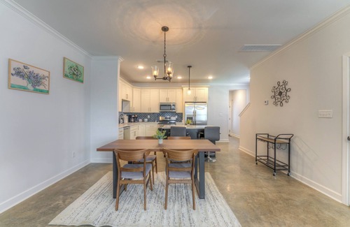 Downtown Memphis Casa | 2-in-1 Home! Entire Duplex for Your Private Stay