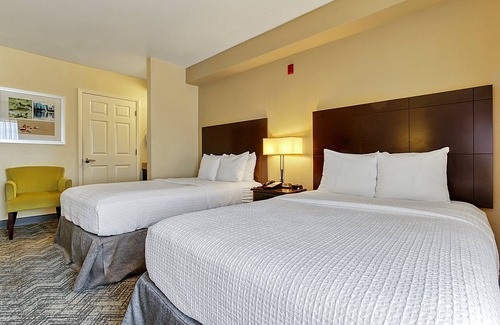 Florida Central Atlantic Coast Hotel | 2 Incredible Rooms Available! Close to International Drive, Free Parking, Pool