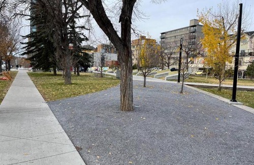 Connaught Apartamento | 2 K-beds; 2 baths, Downtown; Parking; Pet friendly