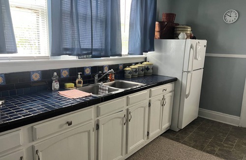 Ashland Casa | 2 King Bedrooms/1 full bath Country Club Cabana