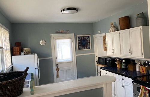 Ashland Casa | 2 King Bedrooms/1 full bath Country Club Cabana