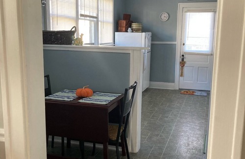 Ashland Casa | 2 King Bedrooms/1 full bath Country Club Cabana
