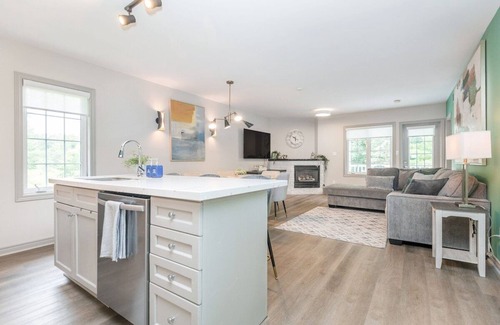 Oro-Medonte Apartamento | 2 King Beds+Gym+Pool+Jacuzzi