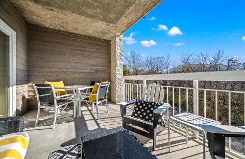 Pigeon Forge Casa | 2 King BRs Balcony Resort Amenities Free Tix