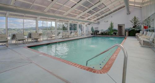 Pigeon Forge Casa | 2 King BRs Balcony Resort Amenities Free Tix