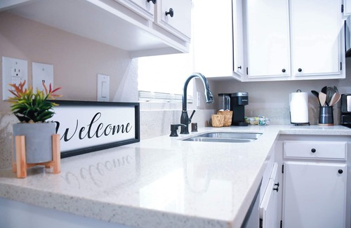 Victorville Casa | 2 King I Desert Oasis I Las Vegas I Free Cleaning