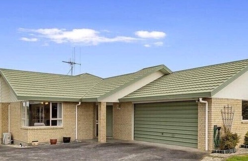 Hamilton Casa | 2 king single beds private room