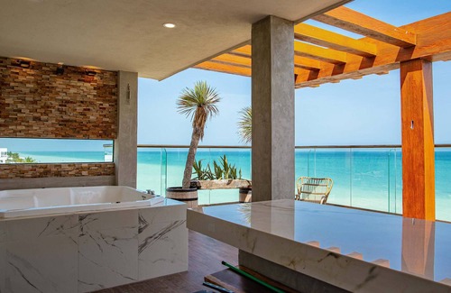 San Benito Apartamento | 2 Lux beachfront PH, roof & jacuzzi best amenities