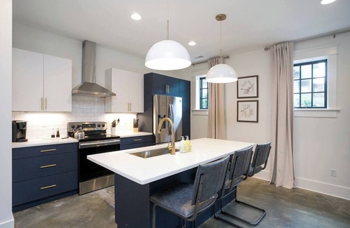 Hillsboro Village Casa | 2 Townhomes | Walk to Belmont!
