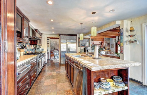 Calabasas Casa | 2 Luxury Malibu Homes Sleeps 30