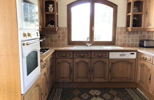 Roquefort-les-Pins Casa | 2 Maison Provence - Big garden - Salt water pool - 7 bedrooms, sleeps 15