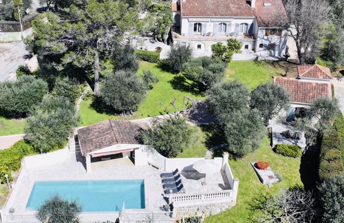 Roquefort-les-Pins Casa | 2 Maison Provence - Big garden - Salt water pool - 7 bedrooms, sleeps 15