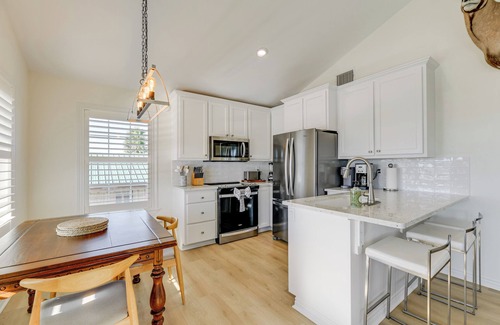 Port O Connor Casa | 2 Mi to Beach + Fishing Pier: Gulf Coast Retreat