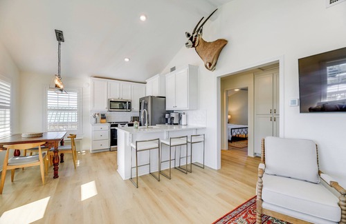 Port O Connor Casa | 2 Mi to Beach + Fishing Pier: Gulf Coast Retreat