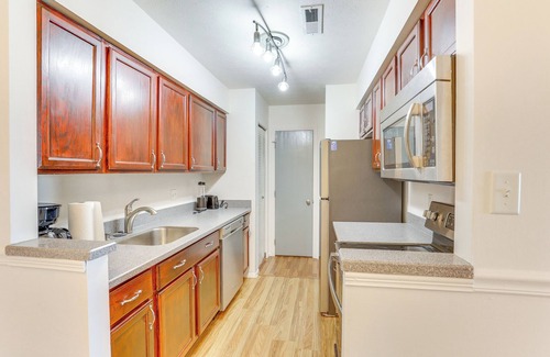 Stow Casa | 2 Mi to Bow Wow Beach: Townhome w/ Pool Access!