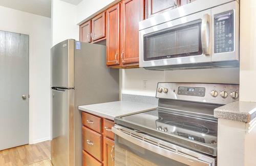 Stow Casa | 2 Mi to Bow Wow Beach: Townhome w/ Pool Access!