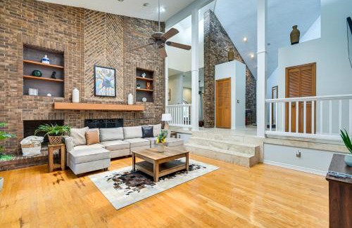Temple Crest Casa | 2 Mi to Busch Gardens Retreat in Scenic Community