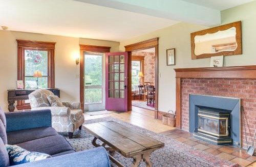Chardon Casa | 2 Mi to Chardon Square Spacious Farmhouse