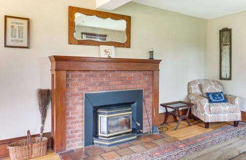 Chardon Casa | 2 Mi to Chardon Square Spacious Farmhouse