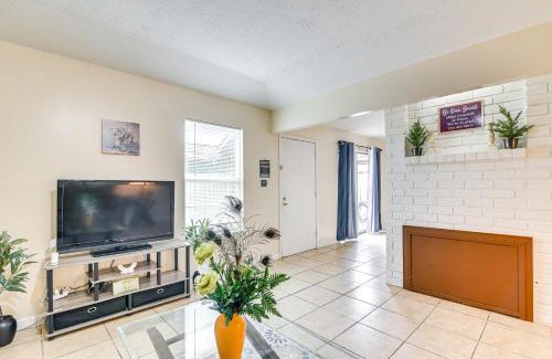 Clodine Casa | 2 Mi to Chinatown Pet-Friendly Houston Home