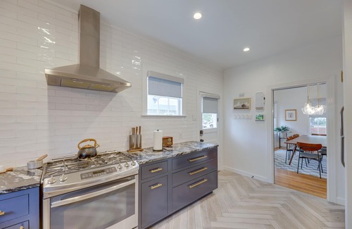 South Congress Casa | 2 Mi to Downtown Austin: Family Home w/ Porch!