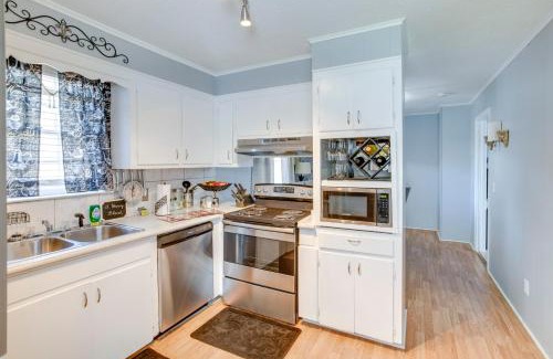 Columbia Casa | 2 Mi to Downtown Columbia Home with Theater Room!
